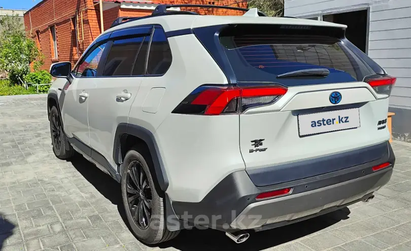 Toyota RAV4 2024 года за 21 000 000 тг. в Костанай