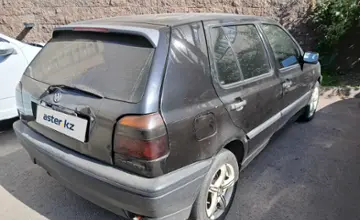 Volkswagen Golf 1995 года за 1 600 000 тг. в Алматы фото 3
