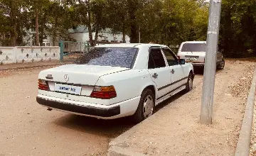 Mercedes-Benz W124 1988 года за 1 150 000 тг. в Павлодар фото 4