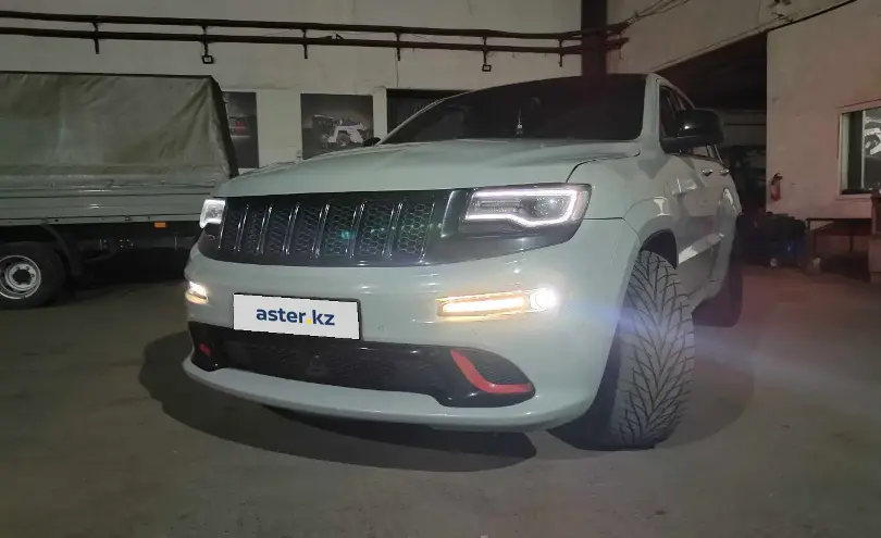 Jeep Grand Cherokee 2014 года за 15 500 000 тг. в Алматы