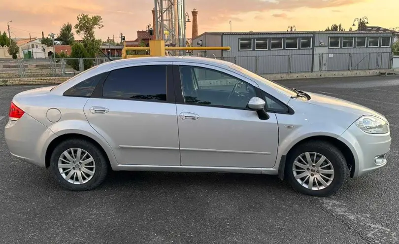 Fiat Linea 2011 года за 2 000 000 тг. в Тараз фото 4