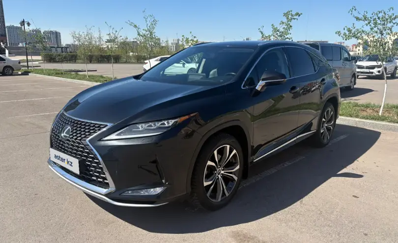 Lexus RX 2019 года за 20 000 000 тг. в Астана