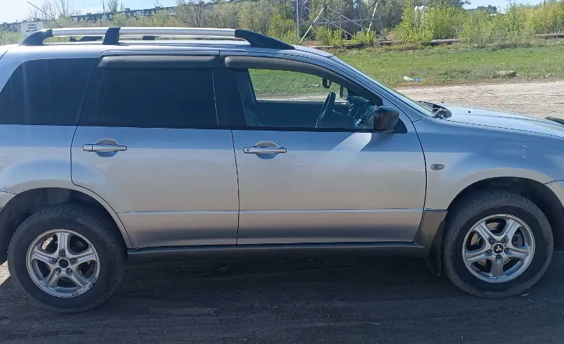 Mitsubishi Outlander 2006 года за 3 300 000 тг. в Караганда фото 2