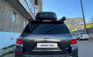 Toyota Highlander 2011 года за 13 000 000 тг. в Астана