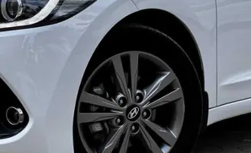 Hyundai Elantra 2018 года за 6 650 000 тг. в Костанай фото 3