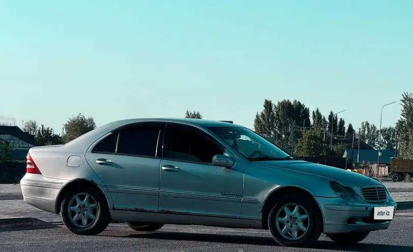 Mercedes-Benz C-Класс 2000 года за 2 300 000 тг. в Астана фото 3