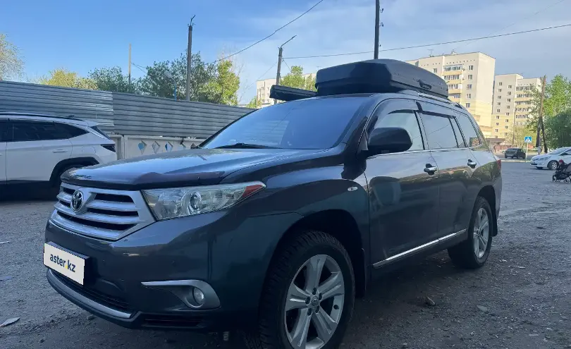 Toyota Highlander 2011 года за 13 000 000 тг. в Астана