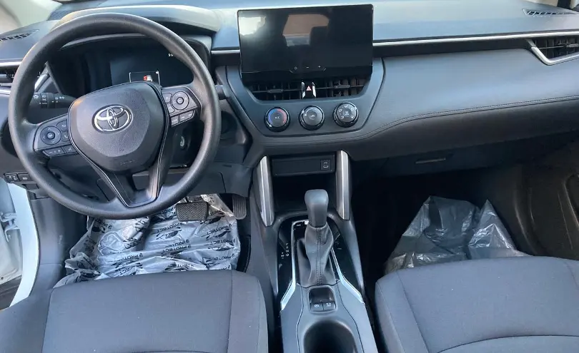Toyota Corolla Cross 2025 года за 11 900 000 тг. в Астана