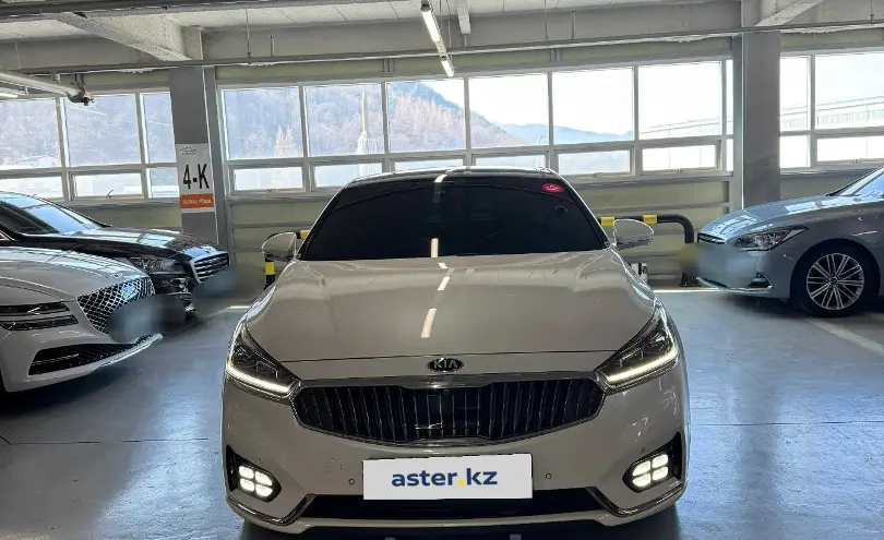 Kia K7 2017 года за 8 800 000 тг. в Астана