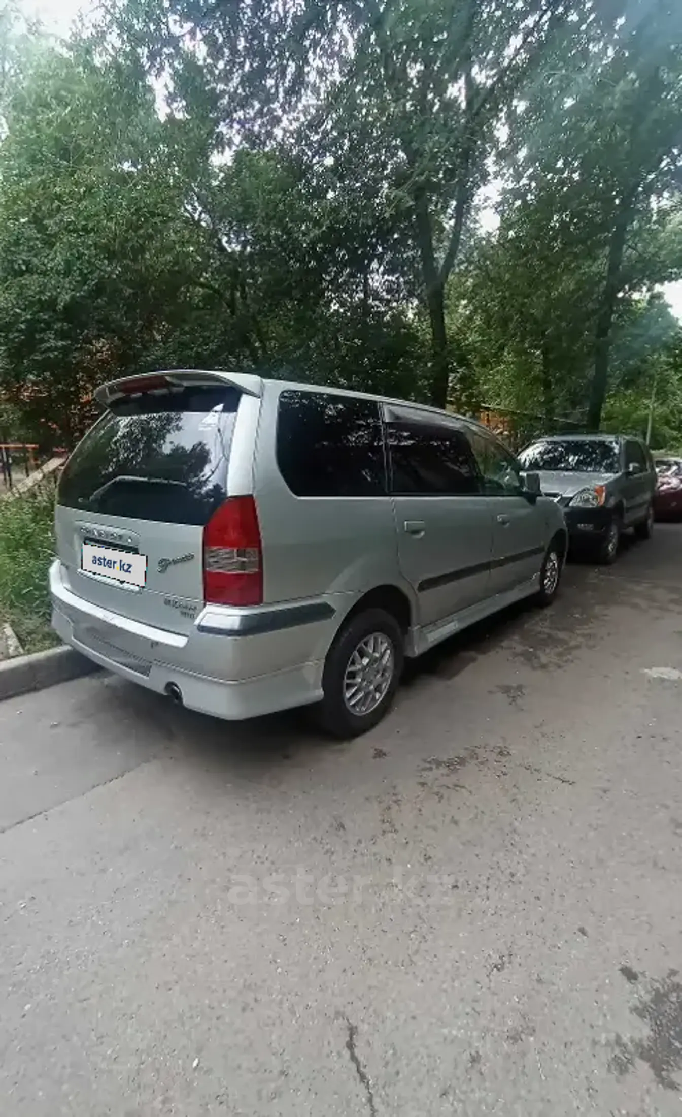 Mitsubishi Chariot 1998 года за 2 300 000 тг. в Алматы фото 3