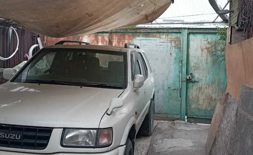 Isuzu Wizard 1998 года за 2 100 000 тг. в Алматы