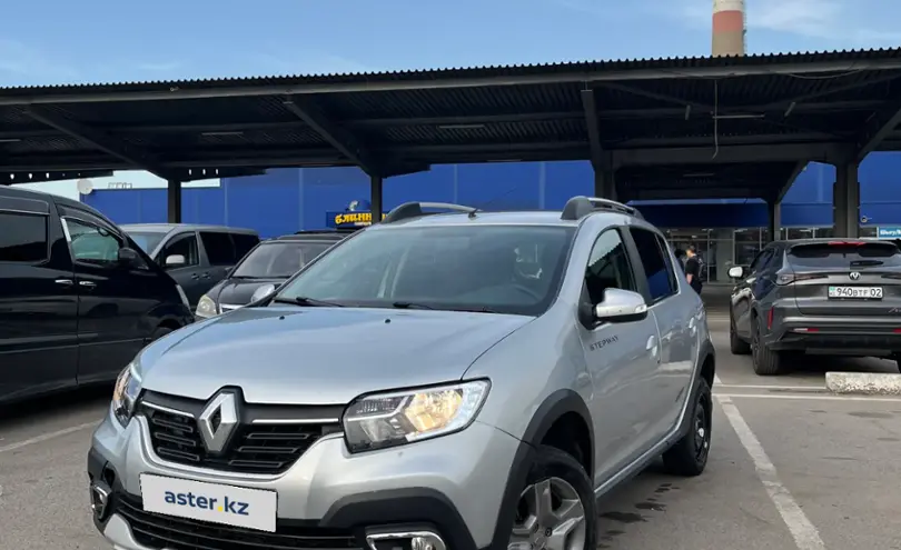 Renault Sandero 2020 года за 4 000 000 тг. в Алматы