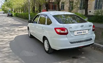 LADA (ВАЗ) Granta 2015 года за 2 500 000 тг. в Экибастуз фото 4