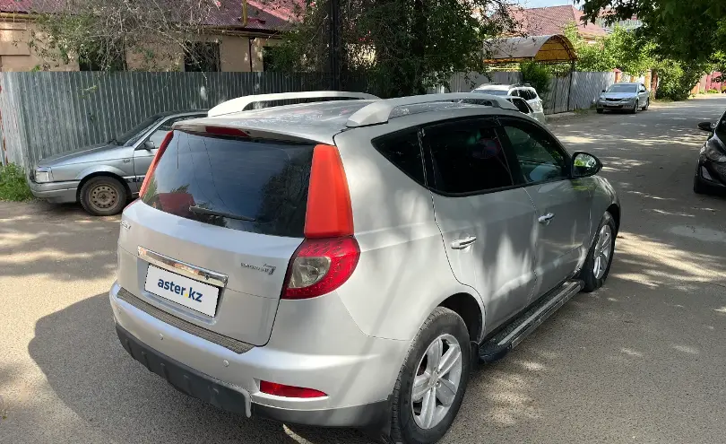 Geely Emgrand X7 2014 года за 3 400 000 тг. в Уральск фото 3