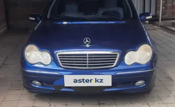 Mercedes-Benz C-Класс 2003 года за 2 000 000 тг. в Астана фото 1