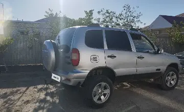 Chevrolet Niva 2005 года за 1 300 000 тг. в Атырауская область фото 2