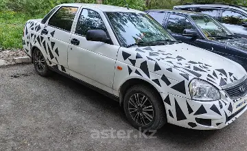 LADA (ВАЗ) Priora 2013 года за 1 560 000 тг. в Усть-Каменогорск фото 2