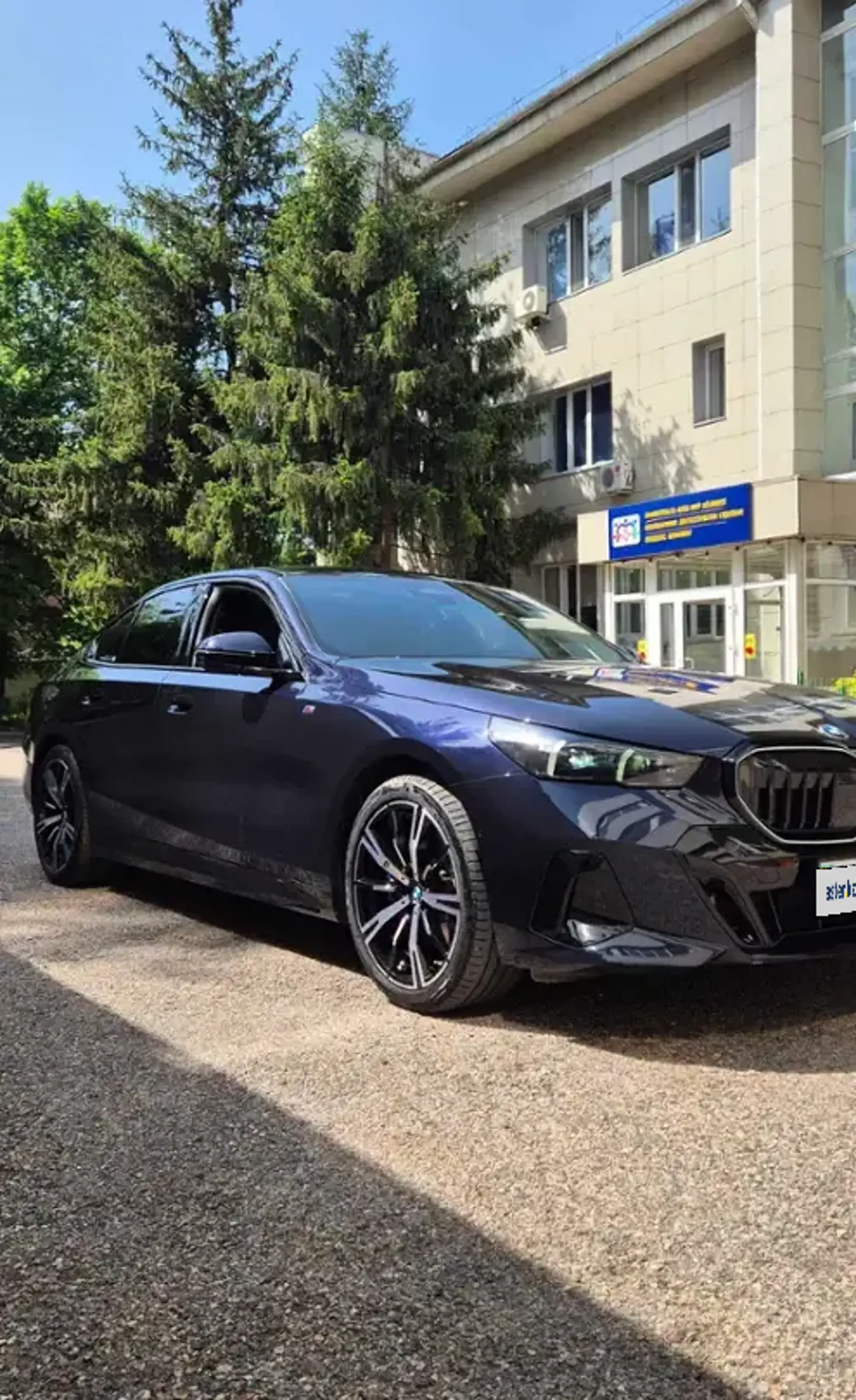 BMW 5 серии 2025 года за 34 400 000 тг. в Алматы фото 3