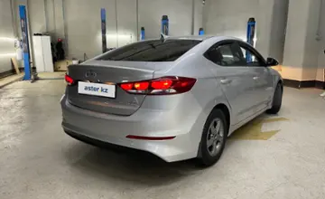 Hyundai Elantra 2016 года за 6 800 000 тг. в Астана фото 3
