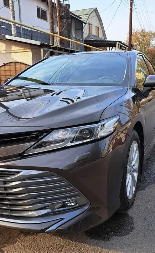 Toyota Camry 2019 года за 14 200 000 тг. в Алматы фото 2