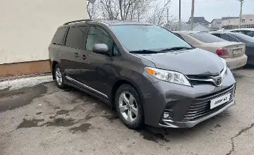 Toyota Sienna 2018 года за 12 000 000 тг. в Астана фото 3