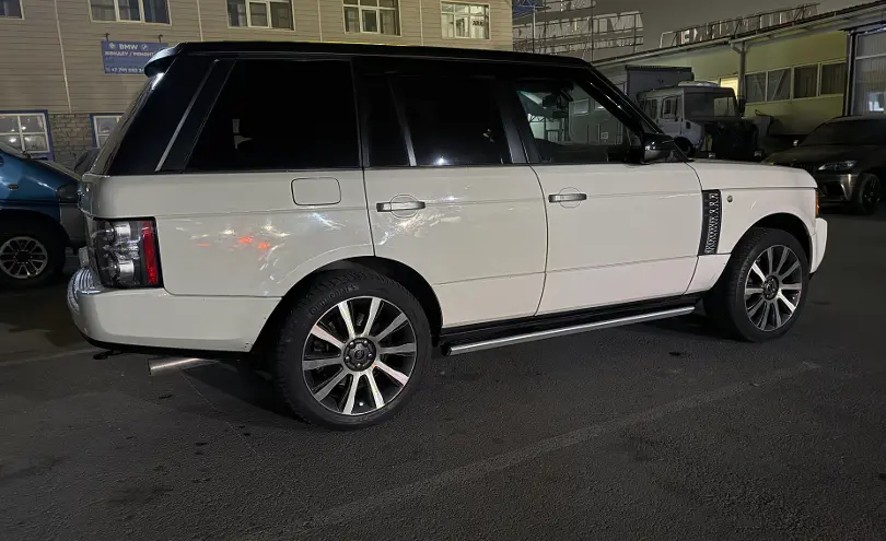 Land Rover Range Rover 2009 года за 11 200 000 тг. в Алматы фото 2