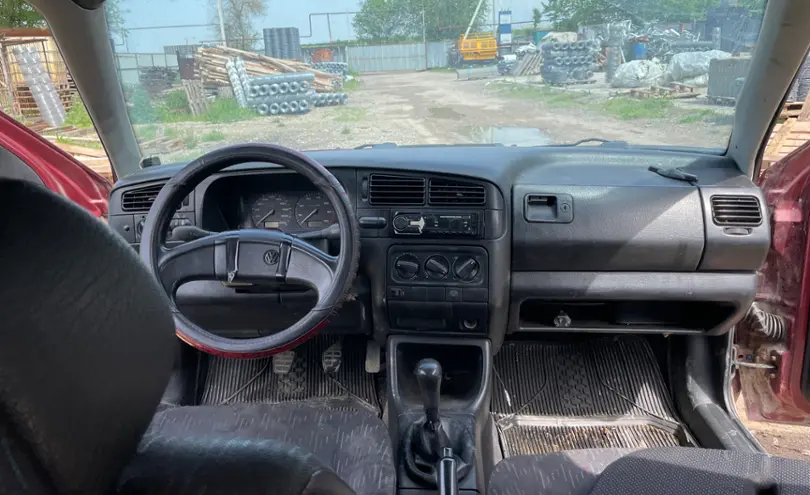 Volkswagen Golf 1993 года за 500 000 тг. в Алматы