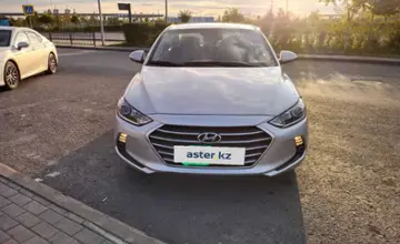 Hyundai Elantra 2018 года за 7 800 000 тг. в Астана фото 2