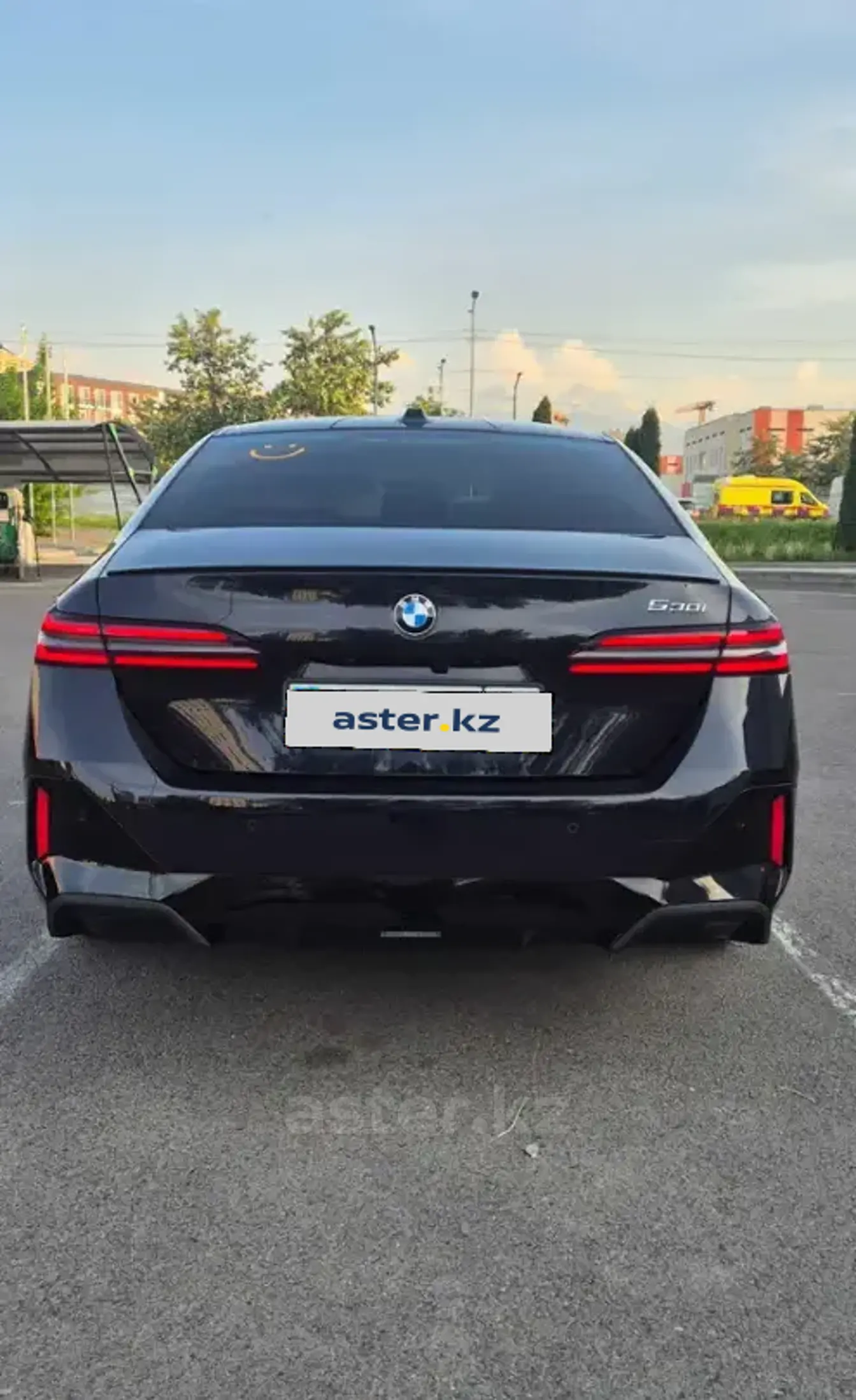 BMW 5 серии 2025 года за 37 700 000 тг. в Алматы фото 4