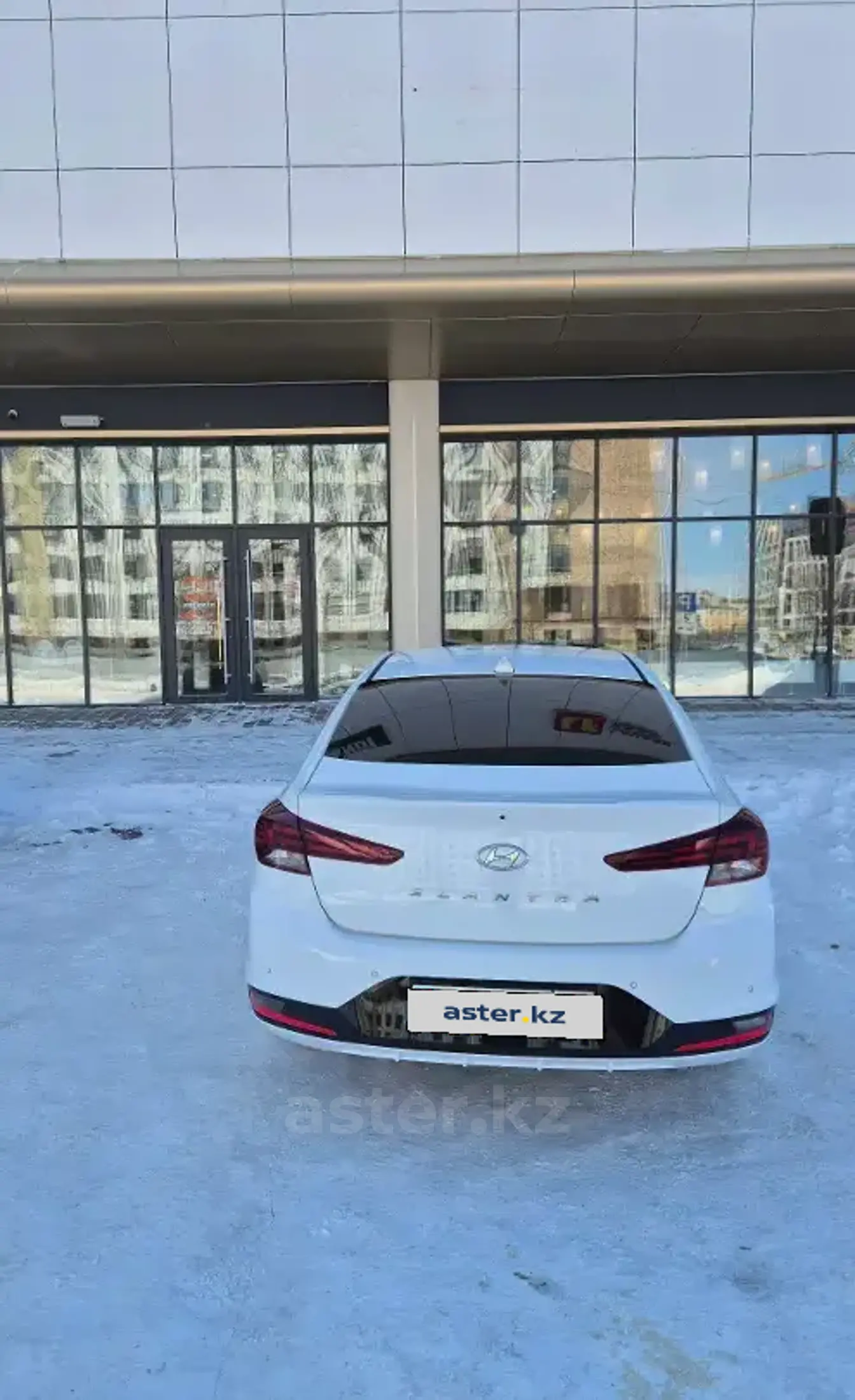 Hyundai Elantra 2020 года за 8 500 000 тг. в Астана фото 3