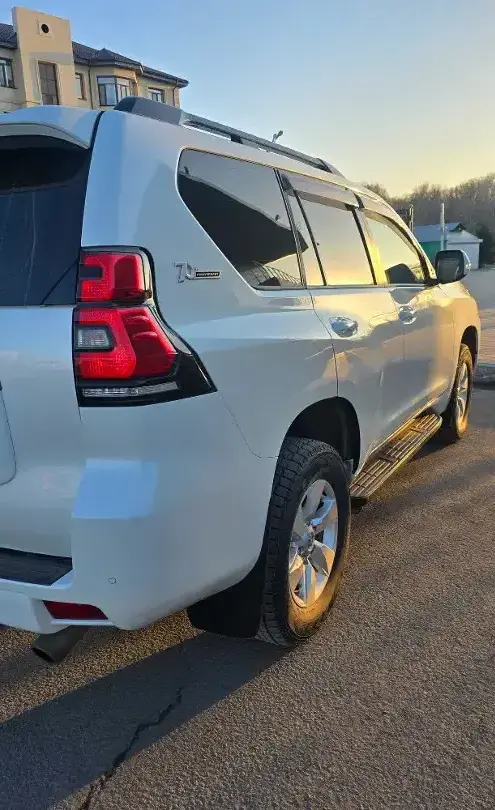 Toyota Land Cruiser Prado 2022 года за 27 300 000 тг. в Павлодар фото 2