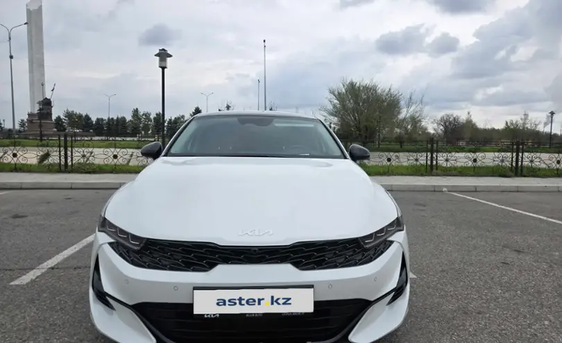 Kia K5 2022 года за 13 800 000 тг. в Тараз