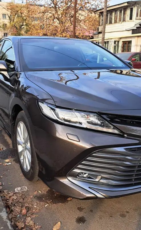 Toyota Camry 2019 года за 14 200 000 тг. в Алматы фото 3