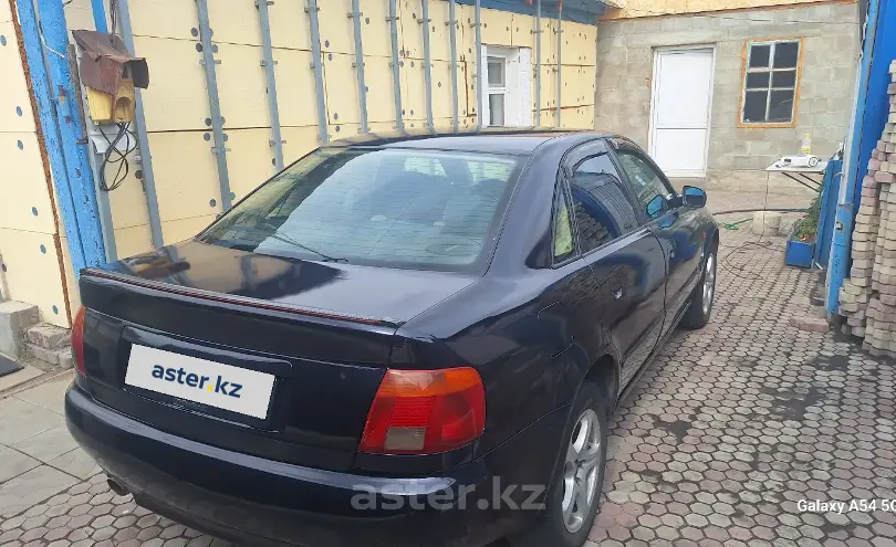 Audi A4 1995 года за 1 800 000 тг. в Павлодарская область фото 2