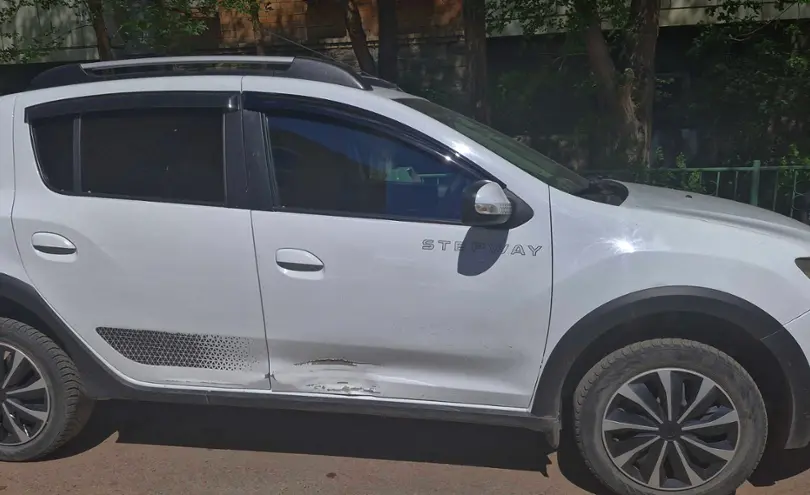 Renault Sandero 2018 года за 4 500 000 тг. в Астана фото 3