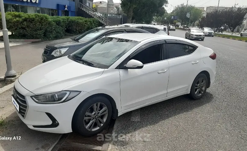 Hyundai Elantra 2018 года за 7 000 000 тг. в Шымкент