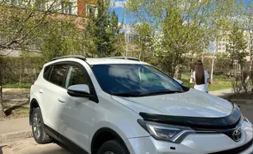 Toyota RAV4 2019 года за 10 700 000 тг. в Астана фото 3
