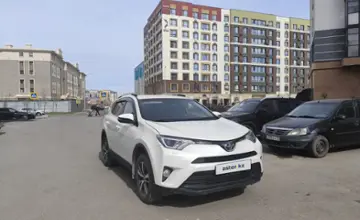 Toyota RAV4 2016 года за 10 500 000 тг. в Астана фото 2