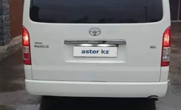 Toyota HiAce 2016 года за 14 000 000 тг. в Алматы