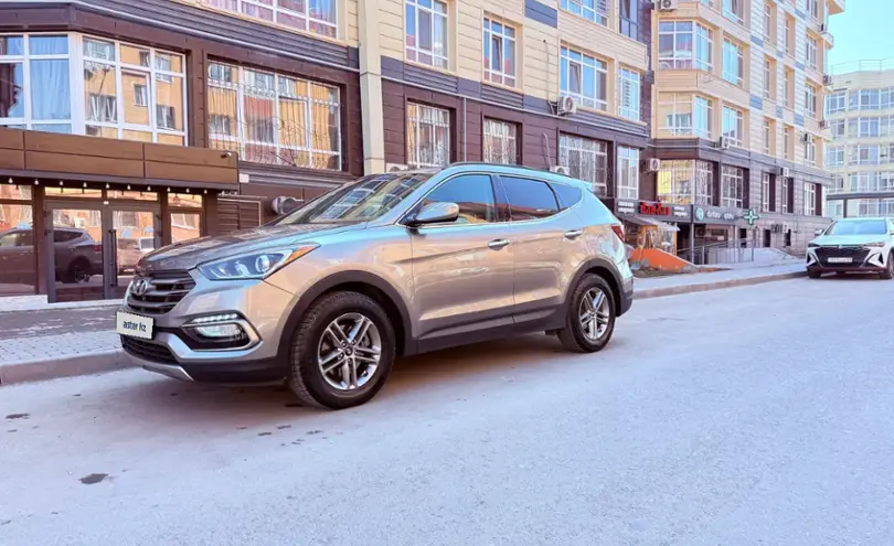 Hyundai Santa Fe 2017 года за 10 000 000 тг. в Алматы