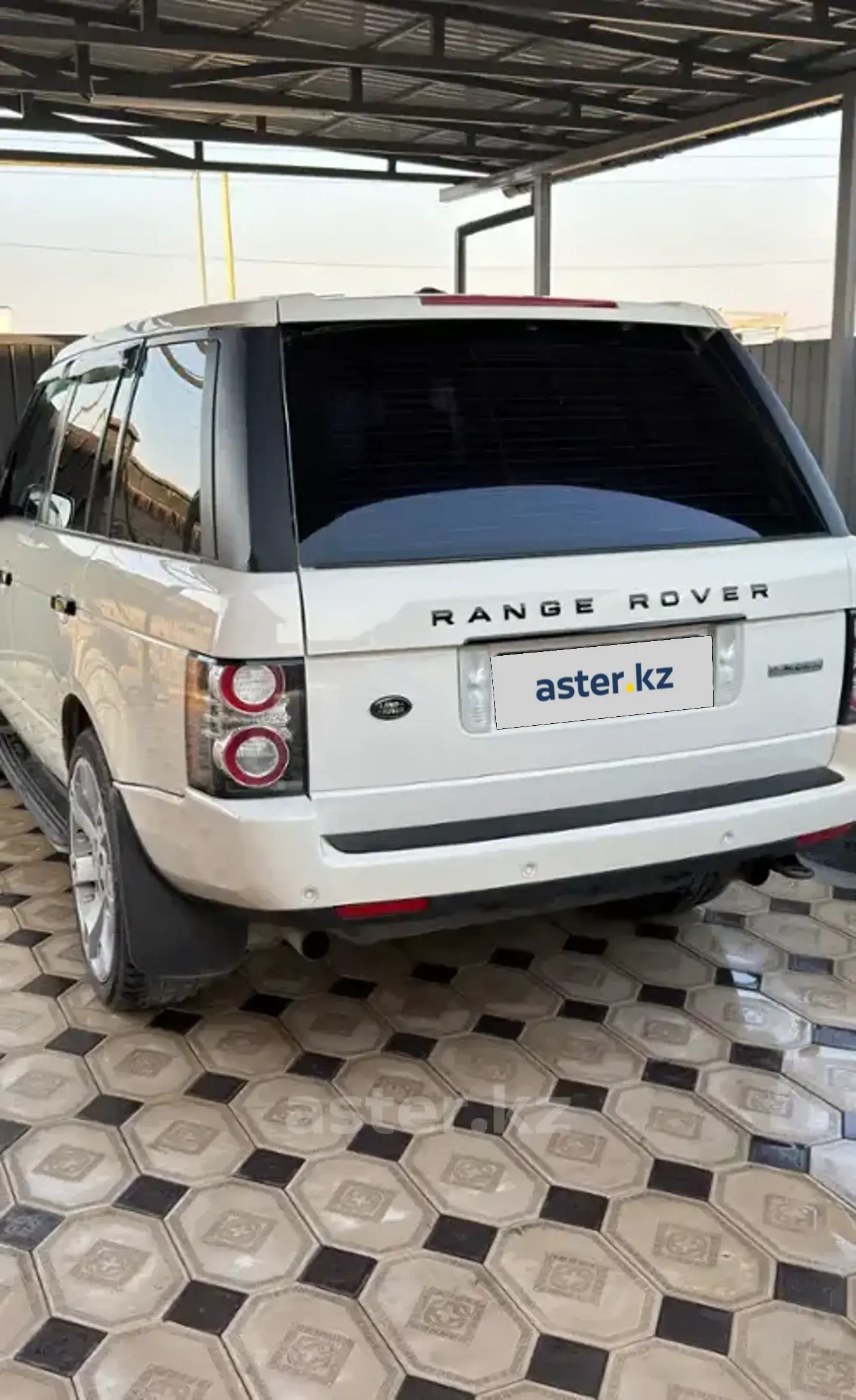 Land Rover Range Rover 2010 года за 10 000 000 тг. в Алматы фото 3