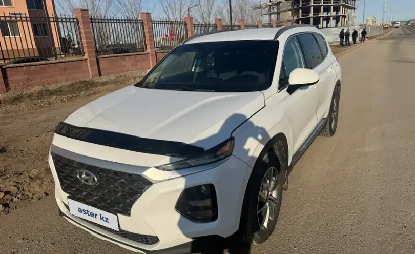 Hyundai Santa Fe 2019 года за 11 500 000 тг. в Астана