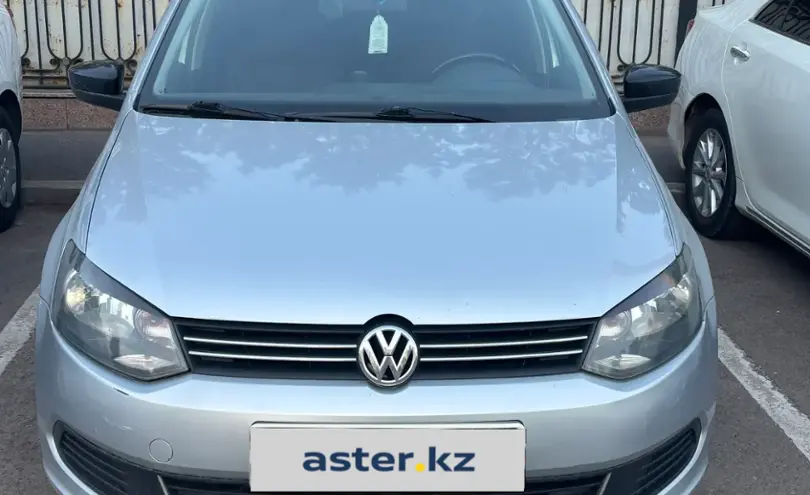 Volkswagen Polo 2013 года за 3 850 000 тг. в Астана фото 2