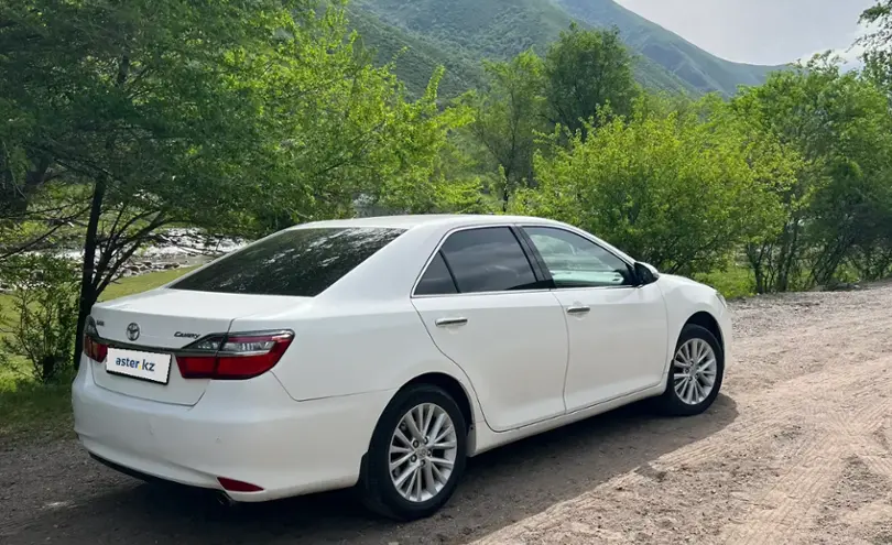 Toyota Camry 2015 года за 10 500 000 тг. в Алматы фото 4
