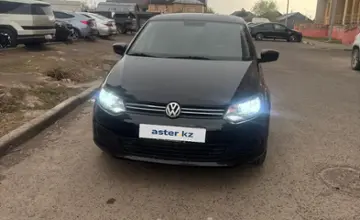 Volkswagen Polo 2013 года за 4 000 000 тг. в Астана фото 2