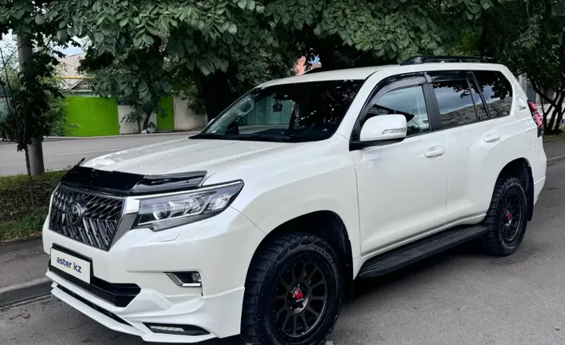 Toyota Land Cruiser Prado 2021 года за 26 500 000 тг. в Алматы
