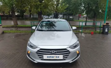 Hyundai Elantra 2018 года за 7 500 000 тг. в Астана фото 2