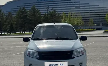 LADA (ВАЗ) Granta 2013 года за 1 850 000 тг. в Астана фото 2