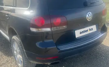 Volkswagen Touareg 2009 года за 8 000 000 тг. в Астана