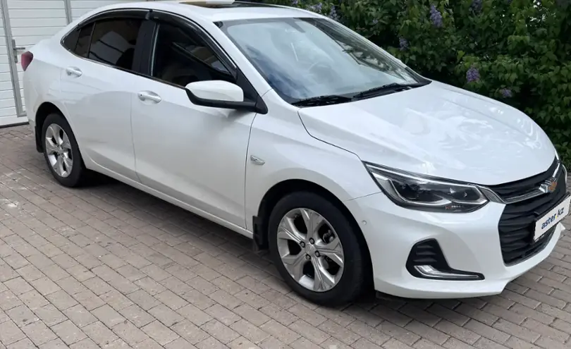 Chevrolet Onix 2023 года за 6 500 000 тг. в Астана фото 2
